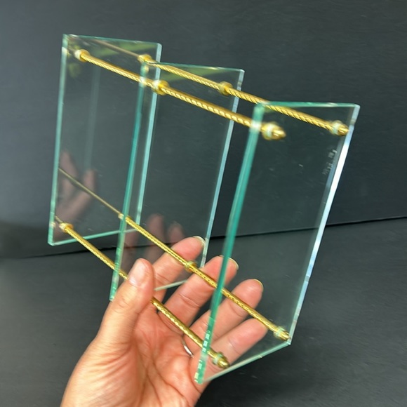 Vintage 6 x 3 x 7 “ small 3 shelve  glass and brass miniature display rack - Picture 5 of 8